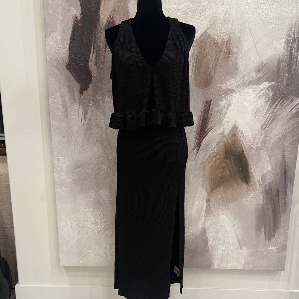 Black Sleeveless V-Neck Ruffle Midi Dress